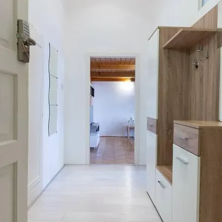 Heart 10 Apartment Budapest Exterior photo